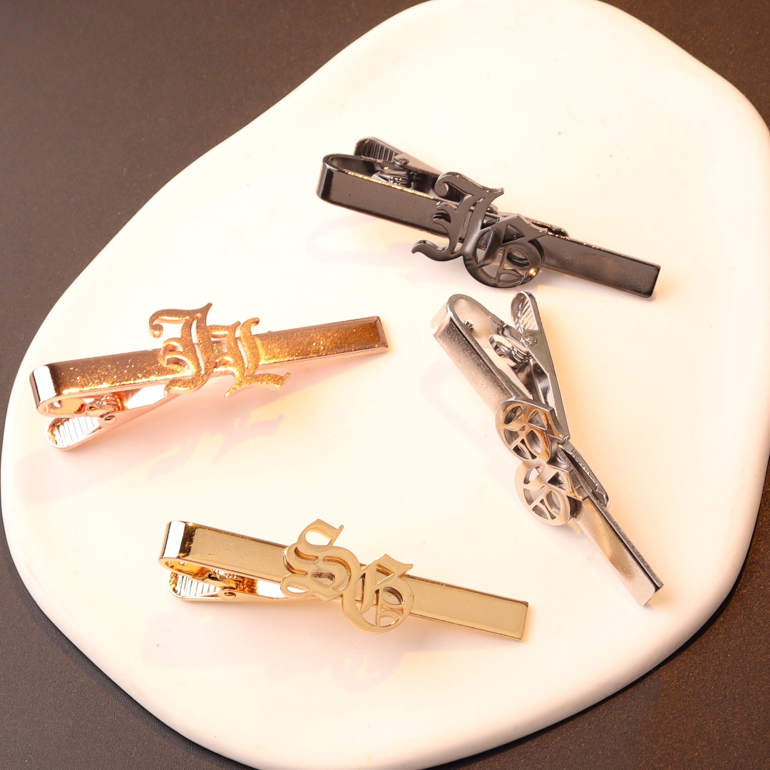 اسم مخصص الأحرف الأولى التعادل - مراجعة Tie Clip Silver وسعره