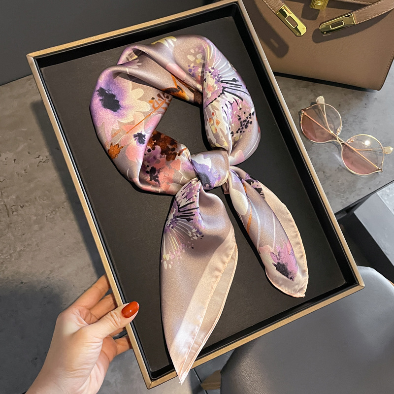 وشاح حريري مطبوع بتصميم للنساء - مراجعة Ascot Neck Scarf وسعره