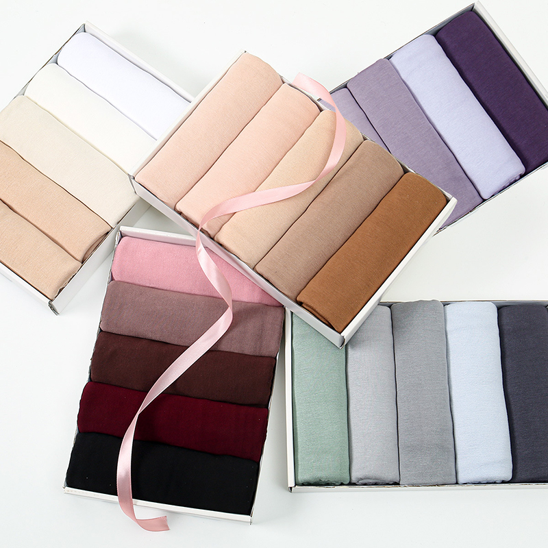 حجاب قطني فاخر من المودال، وشا - مراجعة Bandana Cotton وسعره