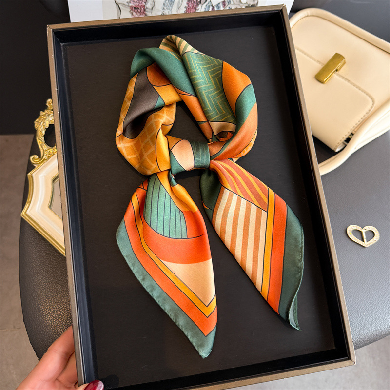 2026 جديد الهندسة طباعة الحرير - مراجعة Ascot Neck Scarf وسعره